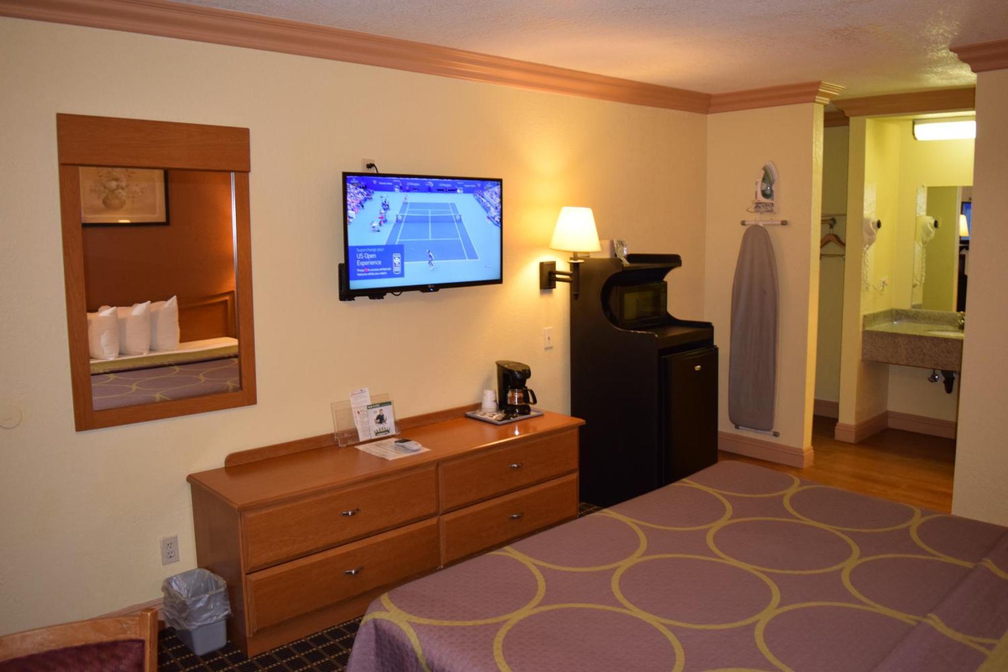 Super 8 By Wyndham Azusa Bilik gambar